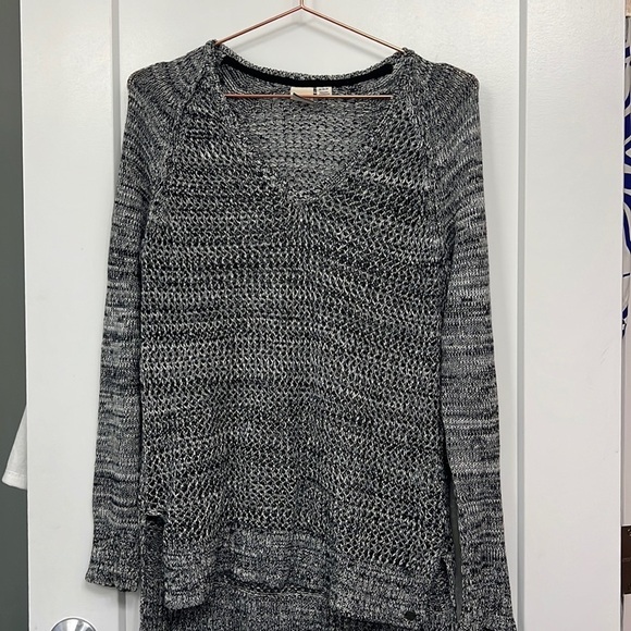 ROXY | Black and White Marled beach sweater Size medium - Picture 1 of 9